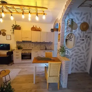 Apartment Casa Fiorita 22 Porto Ceresio